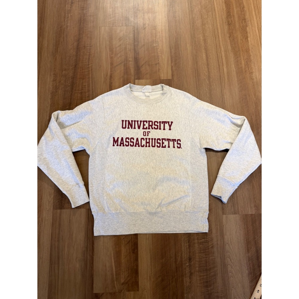 Champion Sweatshirt Mens Small Grey University of Massachusetts Reverse Weave